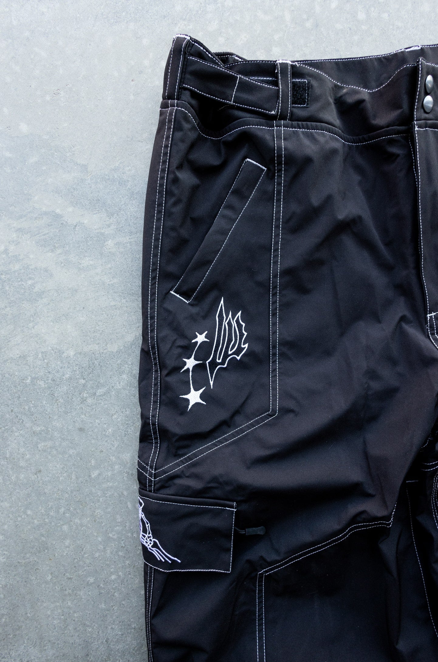 WHITE - EVO BAGGY SNOWPANTS